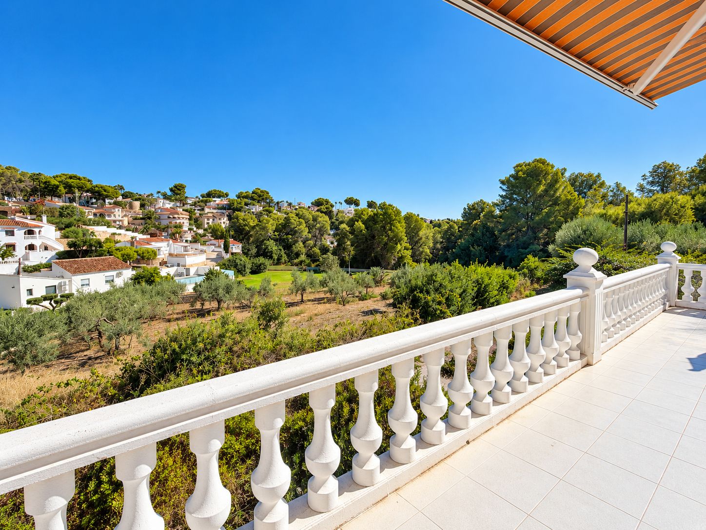 Villa reformada con distribución versátil en Buenavista | Benissa Costa